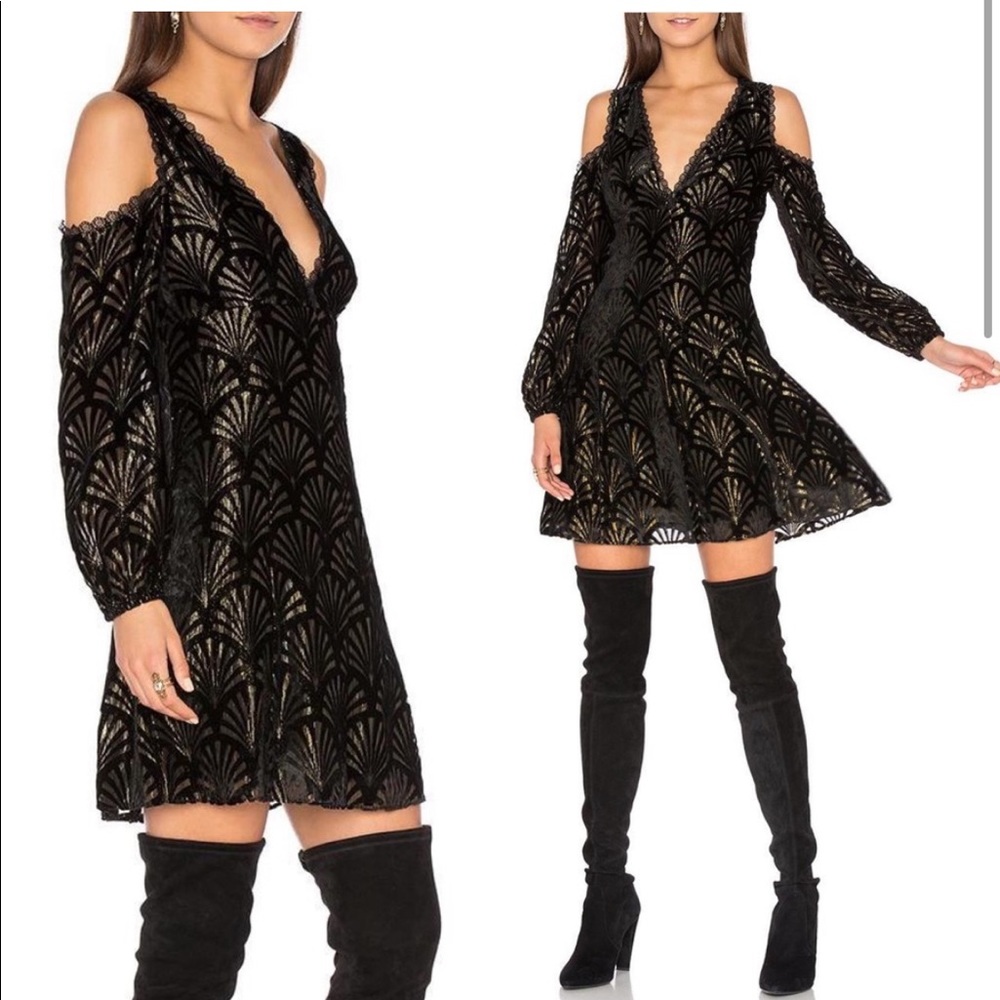 ALICE + OLIVIA Arla Cold Shoulder Metallic Dress
